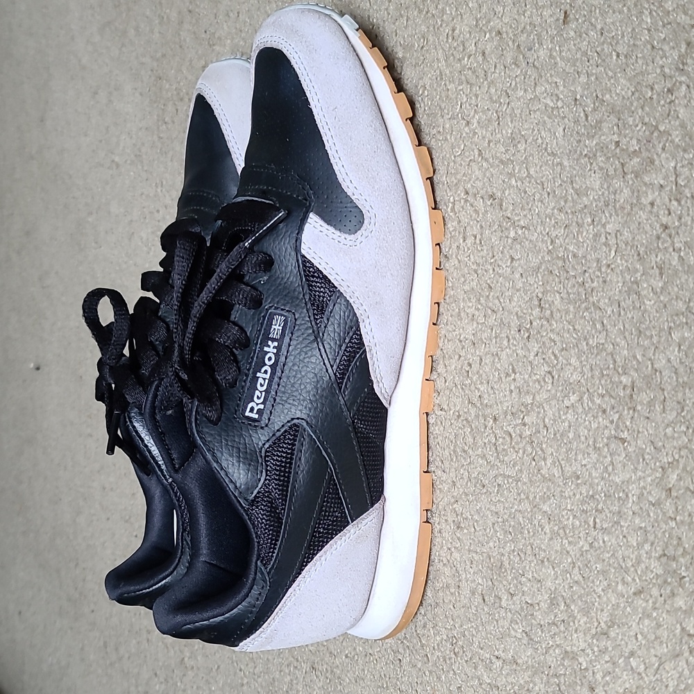 Reebok Classic Sneakers